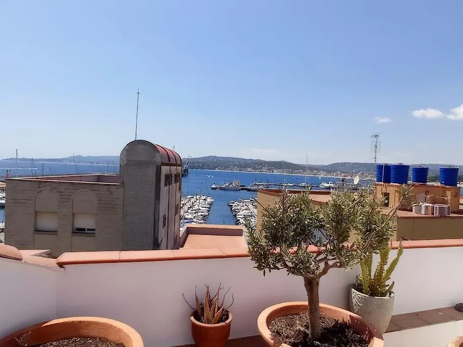 Costa Brava-Palamos: Nice Triplex Near To The Beach contacts